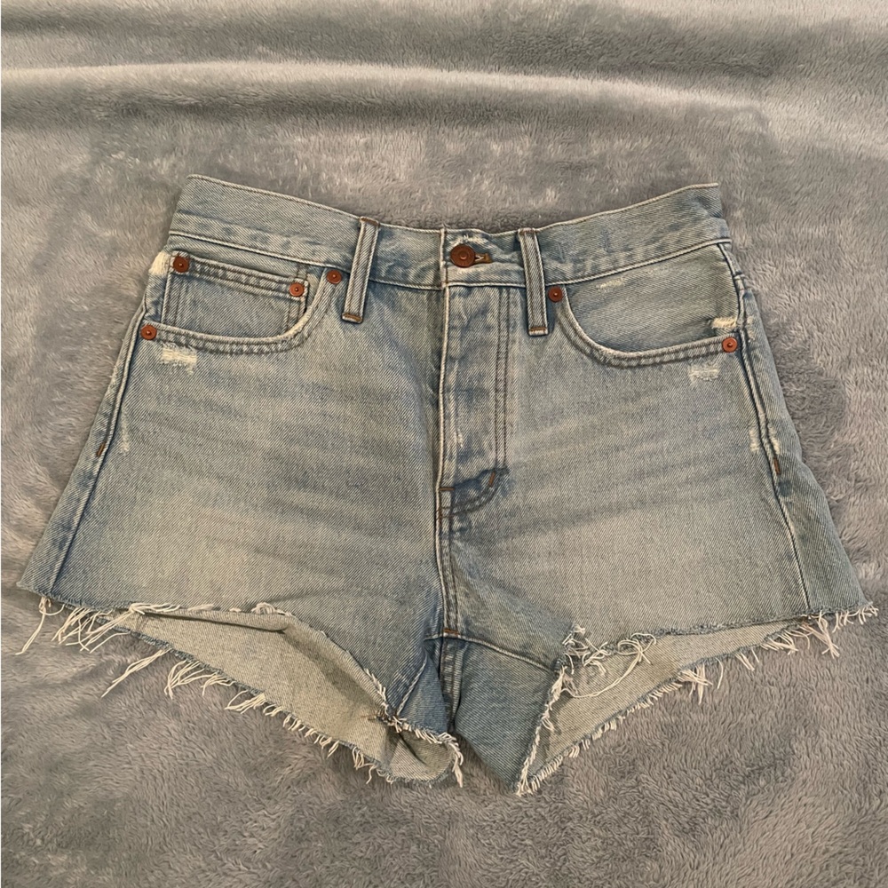 Madewell Relaxed denim short size 24